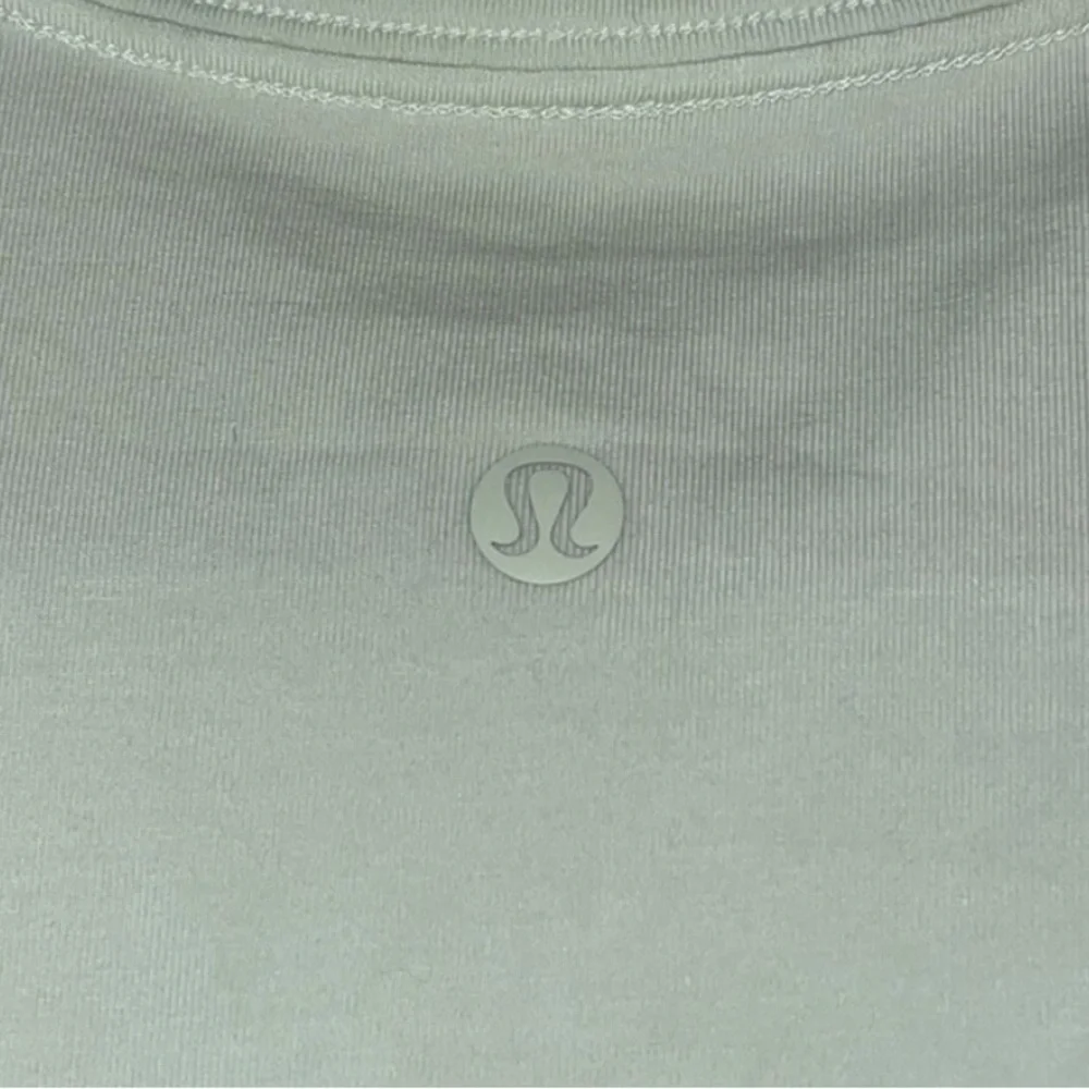Lululemon Love Crew Size‎ 2